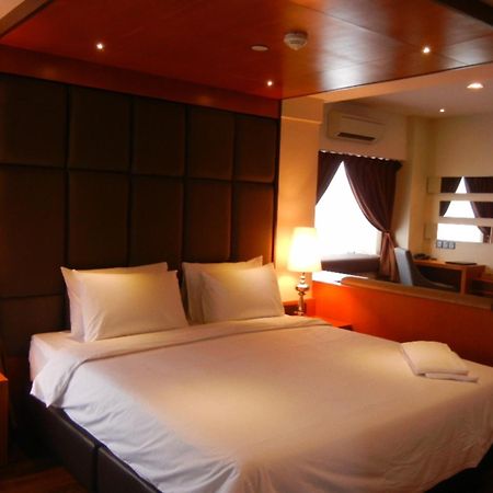 C'Haya Hotel Kota Kinabalu Extérieur photo
