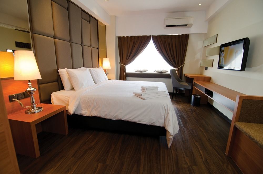 C'Haya Hotel Kota Kinabalu Extérieur photo