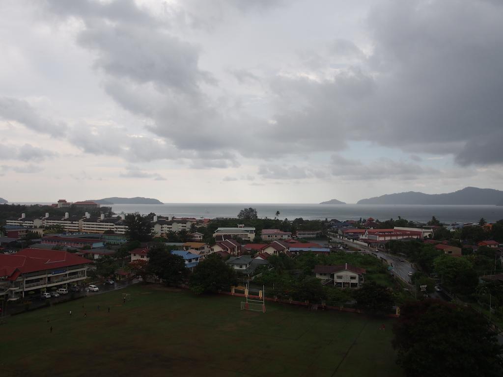 C'Haya Hotel Kota Kinabalu Extérieur photo