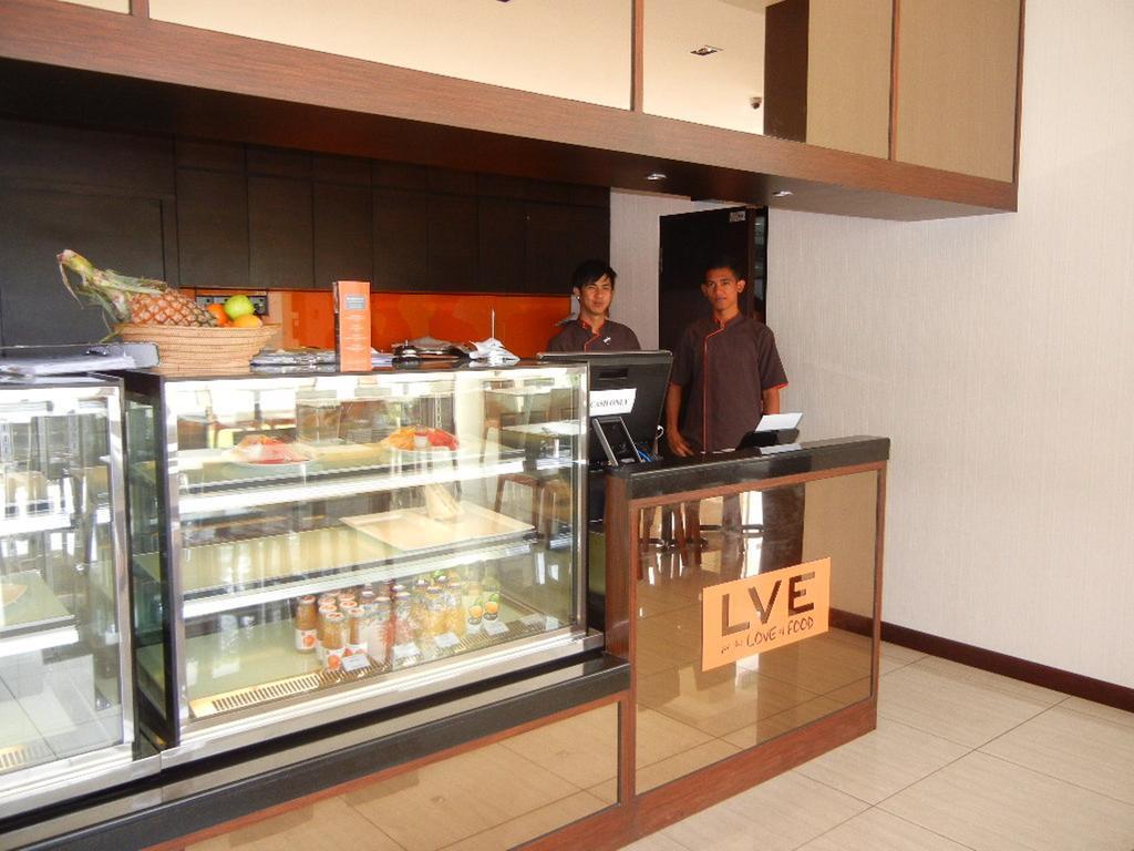 C'Haya Hotel Kota Kinabalu Extérieur photo