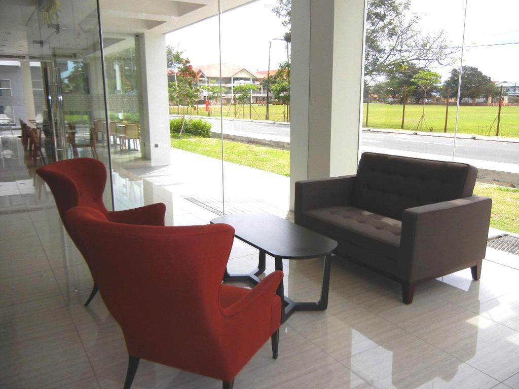 C'Haya Hotel Kota Kinabalu Extérieur photo