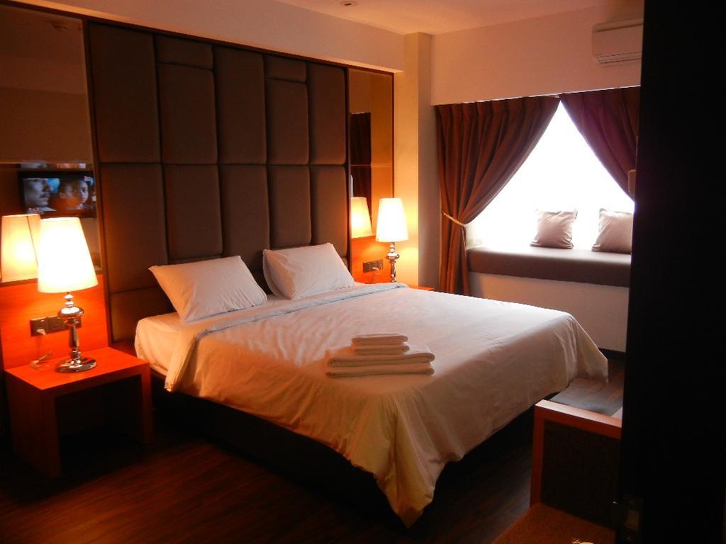 C'Haya Hotel Kota Kinabalu Extérieur photo