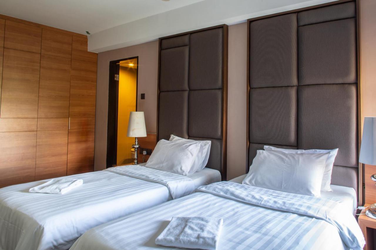C'Haya Hotel Kota Kinabalu Extérieur photo